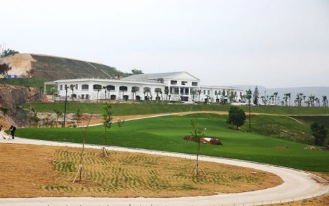 Sân golf Ngôi Sao Hạ Long 'nuốt' hơn 80 ha đất rừng phòng hộ