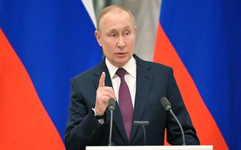TT Putin ra lệnh tiến quân, chứng khoán toàn cầu rúng động